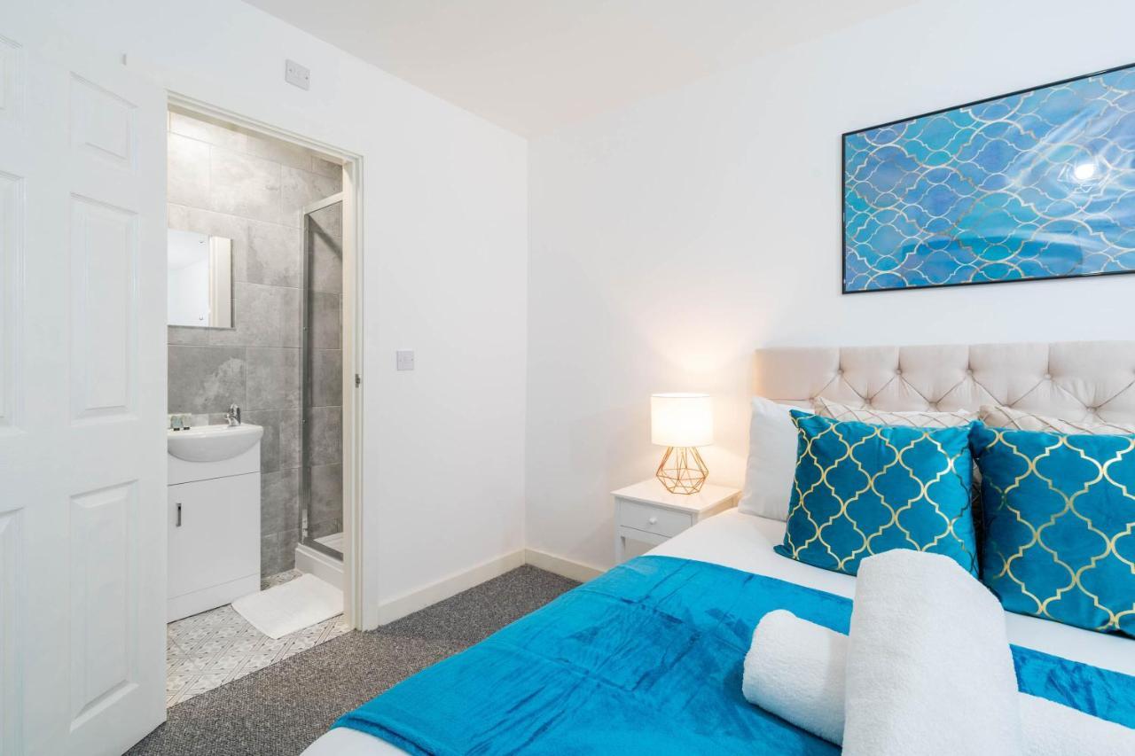 Two Bedroom Apartment - En Suites - Smart Tv'S - Wifi - Netflix - Bearwood Бірмінгем Екстер'єр фото