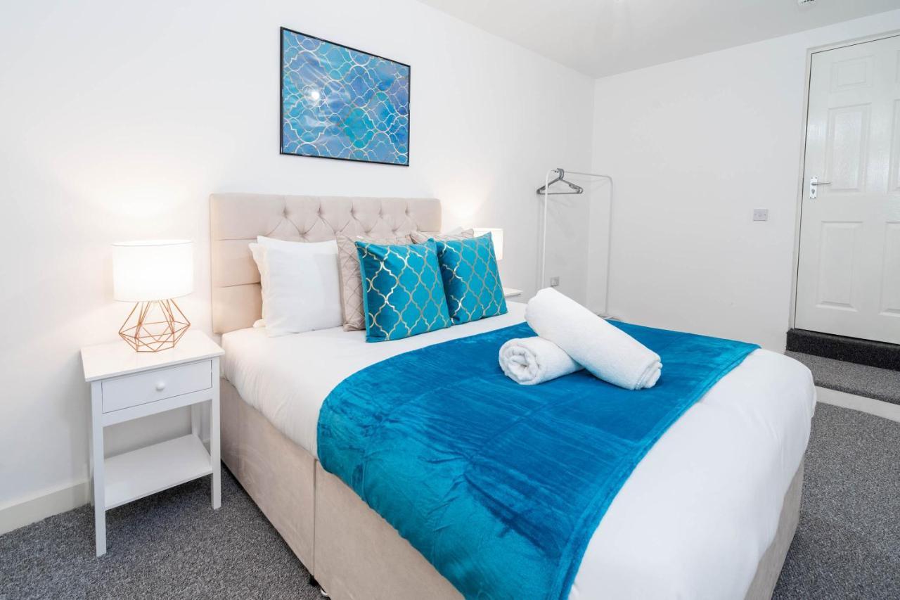 Two Bedroom Apartment - En Suites - Smart Tv'S - Wifi - Netflix - Bearwood Бірмінгем Екстер'єр фото