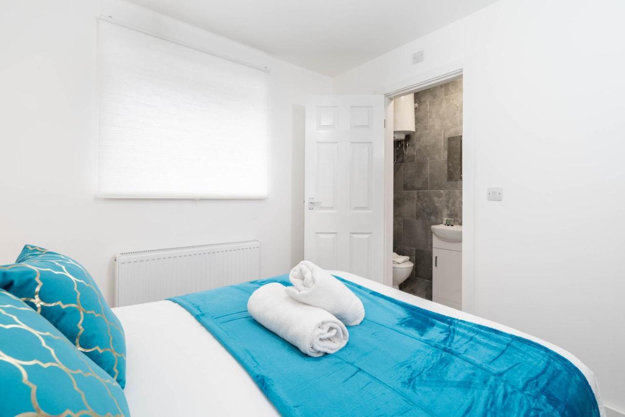 Two Bedroom Apartment - En Suites - Smart Tv'S - Wifi - Netflix - Bearwood Бірмінгем Екстер'єр фото