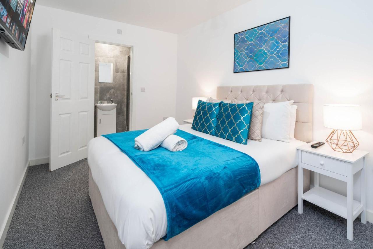 Two Bedroom Apartment - En Suites - Smart Tv'S - Wifi - Netflix - Bearwood Бірмінгем Екстер'єр фото